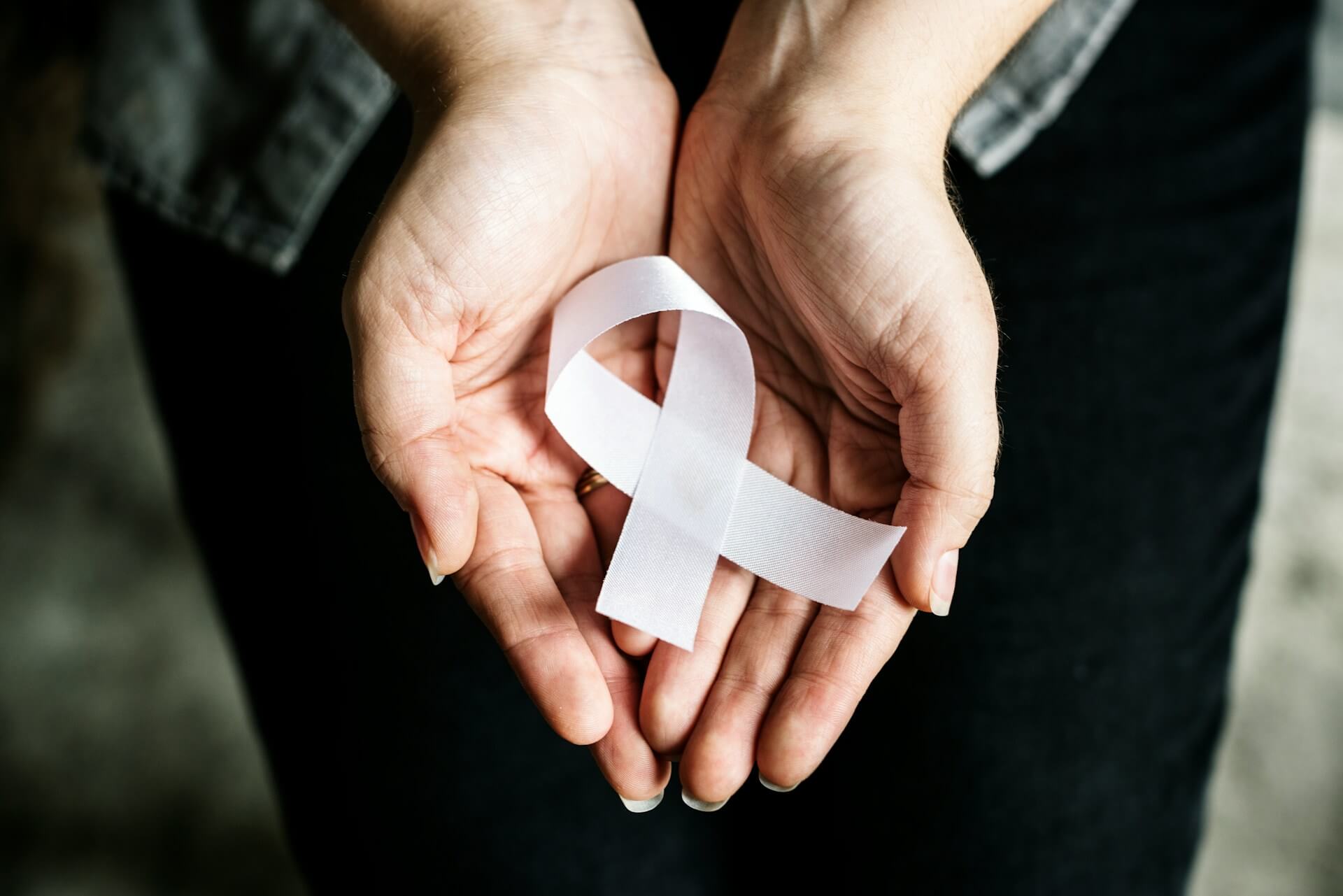 An image of a cancer ribbon